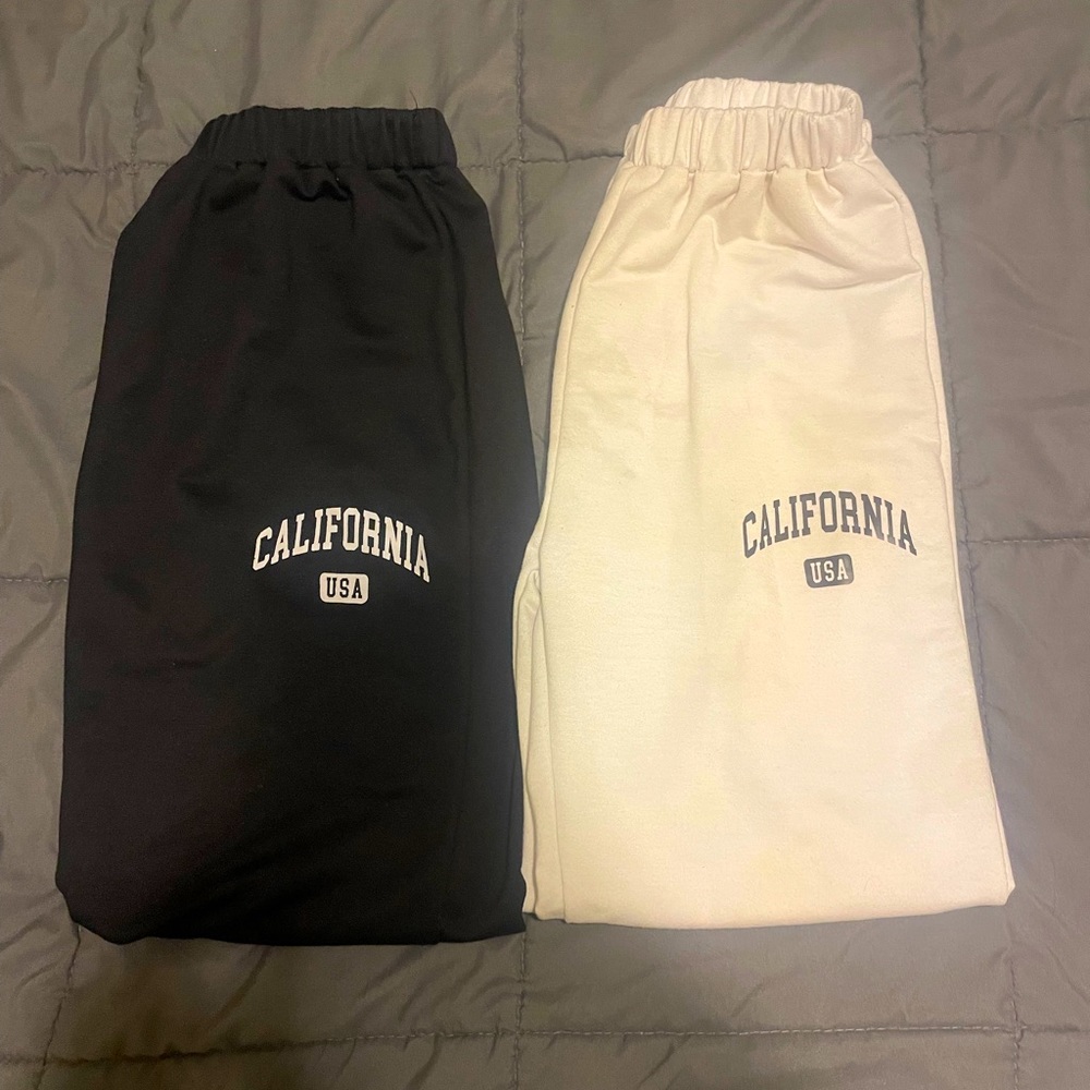 Black and white sweatpants comes with both